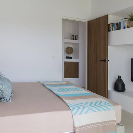 Hide Out Suites Mylopotas Chambre photo
